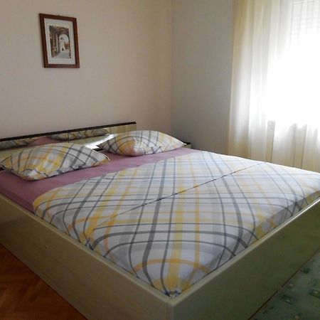 Apartments Bresan Trogir Exterior foto