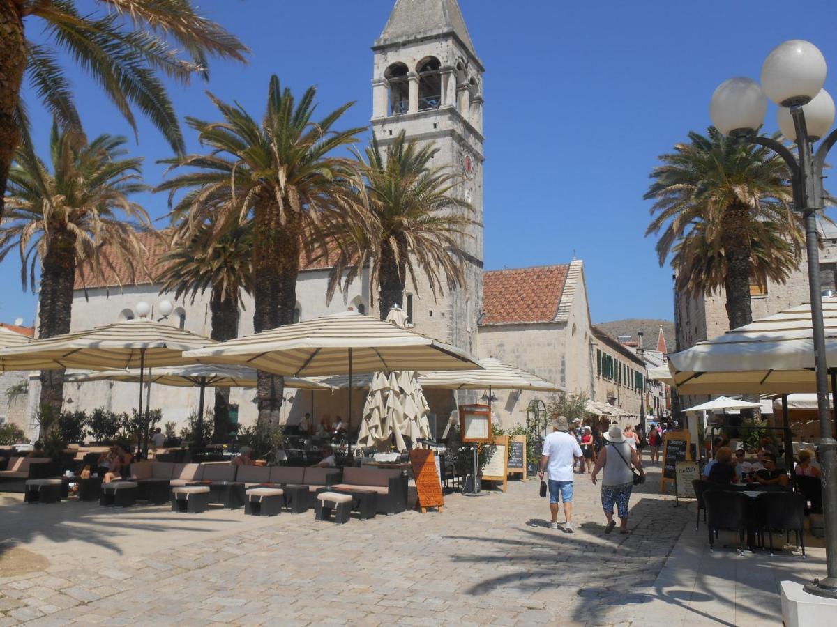 Apartments Bresan Trogir Exterior foto