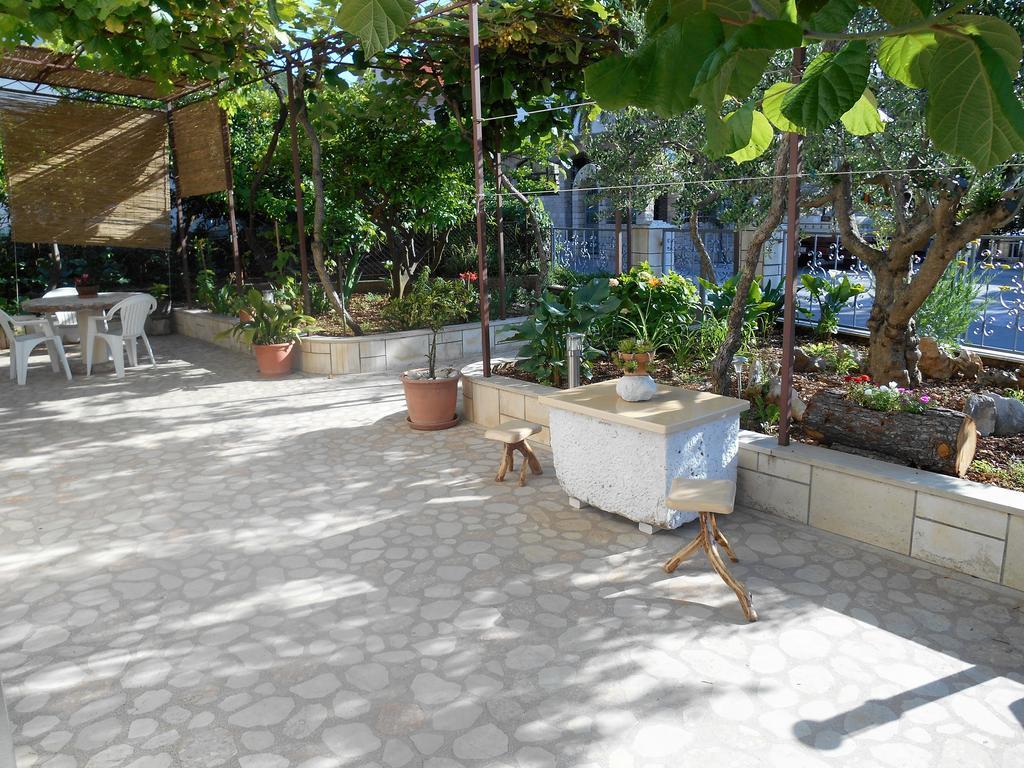 Apartments Bresan Trogir Exterior foto