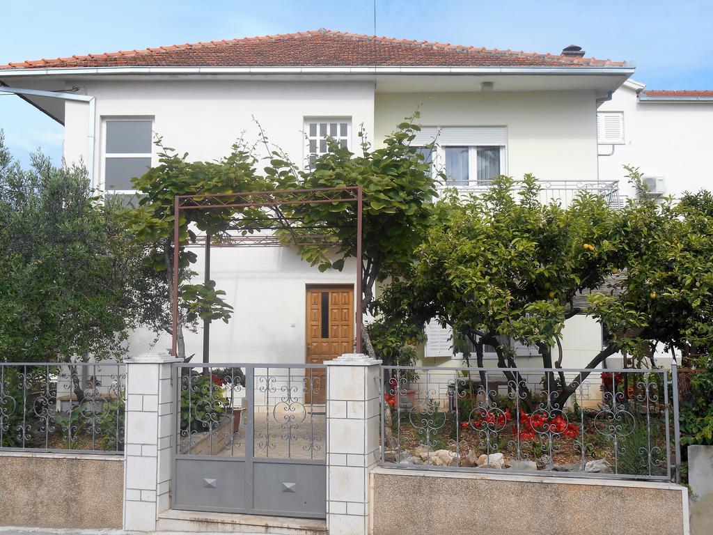 Apartments Bresan Trogir Exterior foto