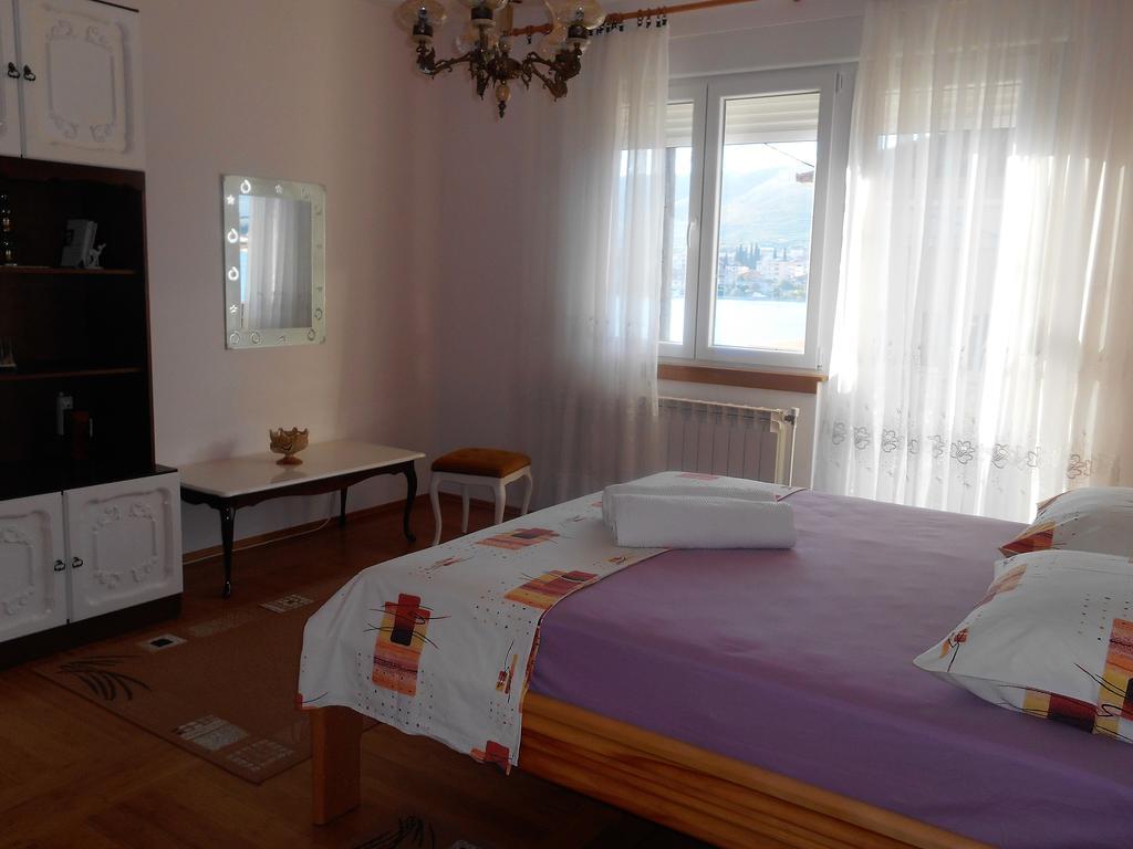 Apartments Bresan Trogir Habitación foto